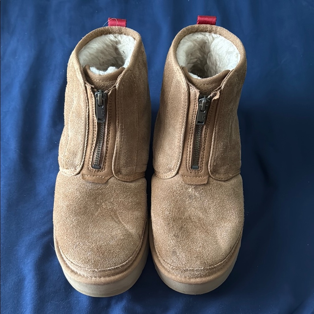 Chesnut Zipper Nuemel Uggs